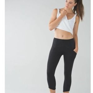 Lululemon Exquisite Crop Leggings Black Solid Tights Luon Size 6? 23" Inseam